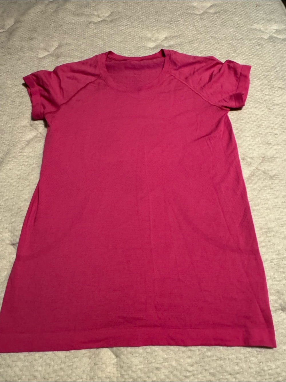Lululemon Women's Crewneck Short Sleeve Top - Pink